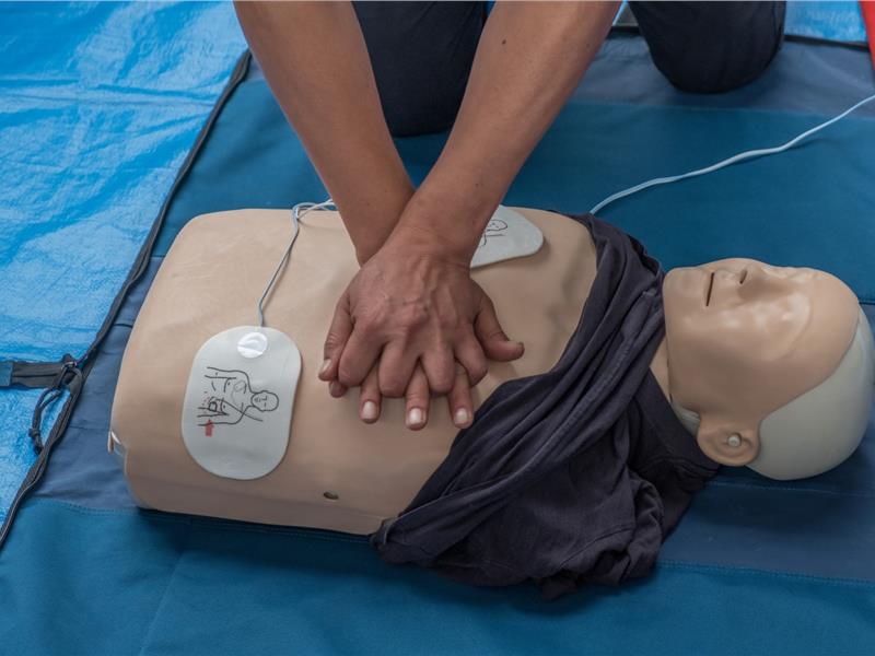 OED (Otomatik Eksternal Defibralatör) Eğitimi